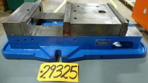 MACHINE VISE: KURT Anglock, 10&#034;, No. D100, 9-3/4&#034; Max. Opening (29325)