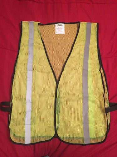 Condor High Visibility Vest Yellow 2 Qty +1 Free 1YAC6B Universal