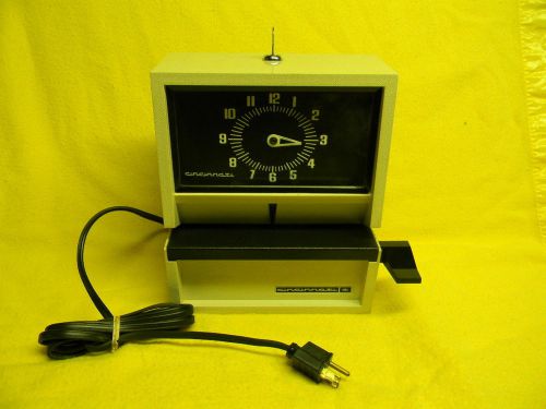 VINTAGE CINCINNATI TIME JOB CARD RECORDER CLOCK MODEL 0010211SS OHIO WITH KEY!