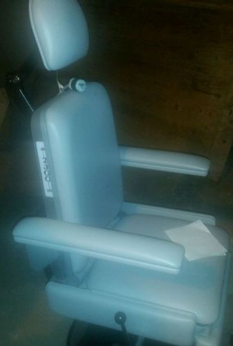 APEX 2300 Exam chair / tattoo chair