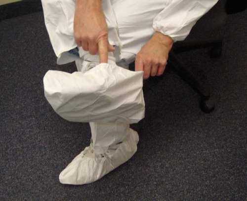 ENVIROGUARD 8101 Shoe Covers, L, White, PK400 NEW !!!