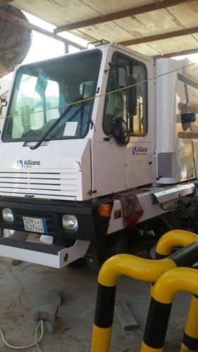 2010 MX450 - STANDARD Johnston- Road Street Sweeper- Allianz