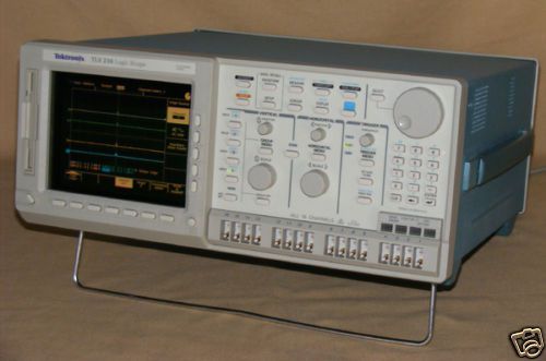 TEKTRONIX TLS216 LOGIC ANALYZER + DIGITAL OSCILLOSCOPE