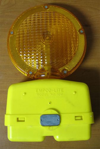 EMPCO LITE MODEL 100 Barricade Construction Light, 6 Volt, Brand New Condition!