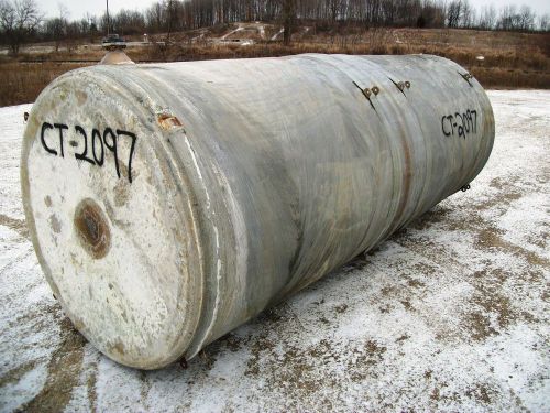 3,042 Fiberglass Round Tank (CT2097)