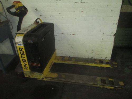 Hyster Electric Walk Behind Pallet Jack, Model W40Z Capacity: 4000 lbs