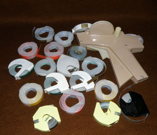 Vintage DYMO LABELMAKER 20 Piece Lot 19 Rolls of Label Tape &amp; Gun TESTED WORKS