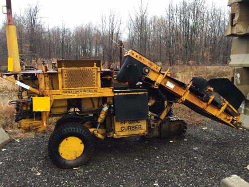 1994 puckett sf-820e concrete curb slip form paver for sale