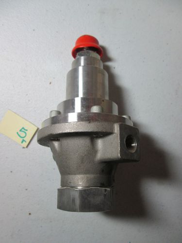 NEW IN BOX FISHER HIGH PRESSURE REGULATOR 1301G   (174)