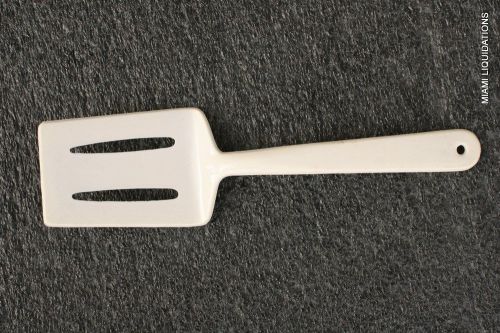 LOT of 12 Vintage Slotted Spatulas Melamine Cream Ivory Commercial Restaurant