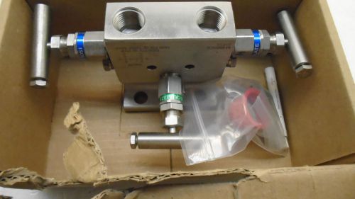 PGI INTERNATIONAL VALVE M-650SCG 3 VALVE MANIFOLD ASSEMBLY NEW IN BOX