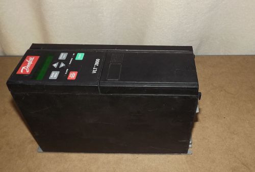 195N1049  DANFOSS 1HP 4.2AMP 200-240VAC .75KW VLT 2807 - AC Motor Drive VFD