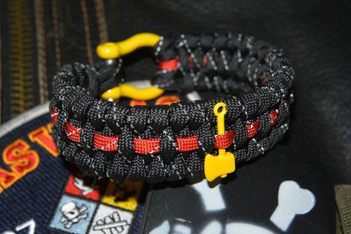 Black Reflective Firefighter Fire Rescue Bunker Turnout Gear Paracord Bracelet