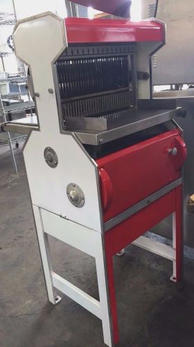 Oliver Bread Slicer Model: 777