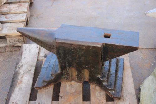 Top piece ! heavyweight 440 lb east german blacksmith anvil forge iron marked for sale