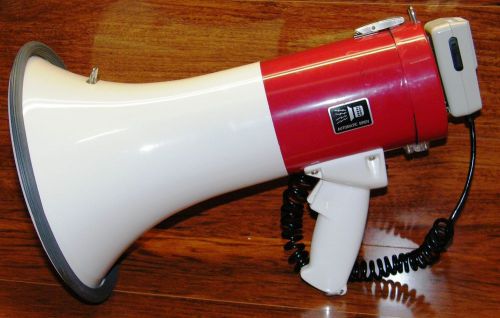 Loud Western Safety Red &amp; White Megaphone with Safety Siren (04271) 25 Watts!