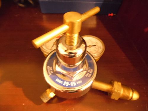 Radnor by Harris CGA-E4 Single Stage Regulator Model 25-15