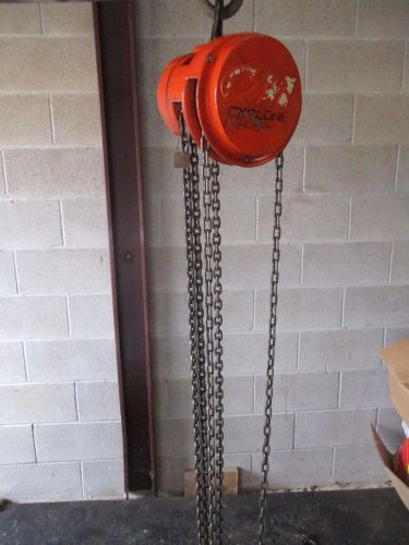 Nice!! cm cyclone 1/2 ton manual chain fall hoist 24&#039; lift 1000 lb cap aluminum for sale