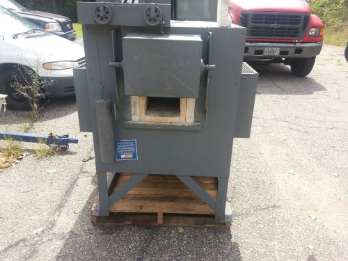 Cooley 0-2500 degree Heat Treating Box Furnace 8&#034; W x 5&#034; H x 18&#034; L