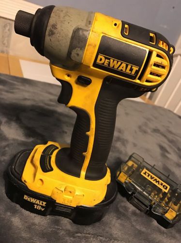 DEWALT 18V Impact Driver Bundle Model DC825 with Bit Set And Good Battery..