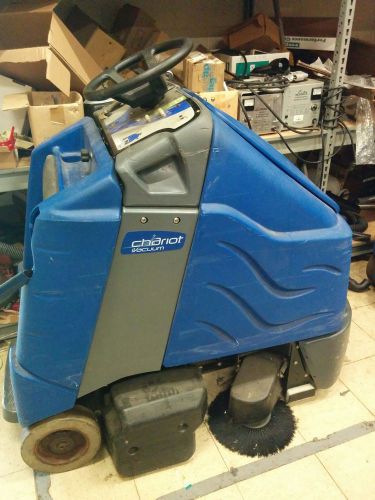 USED Windsor Chariot iVacuum with charger--for parts or repair--ride-on vacuum