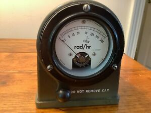 MILITARY RADIACMETER IM-174 B/PD, RAD/HR 1-500 METER RANGE WITH CARRY CASE