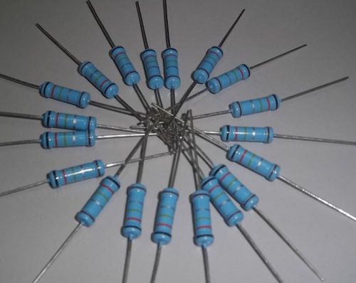 Axial Lead Metal Film Resistor 2W 270 Ohm  1% accuracy Lot200