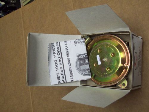 NIB  DWYER 1910-1  SERIES 1900 PRESSURE SWITCH