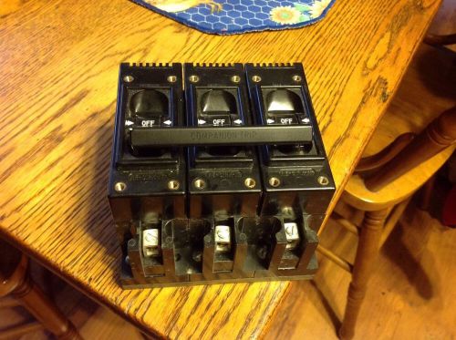 Heinemann Electric Panel Mount 30 Amp Circuit Breaker