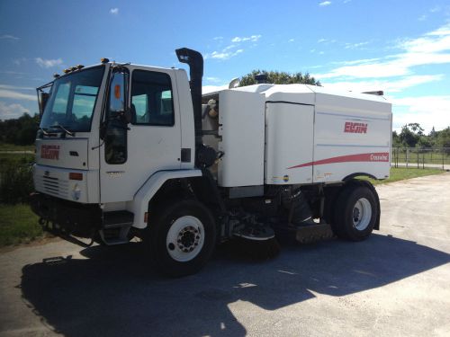 2006 Elgin Crosswind Street Sweeper county unit