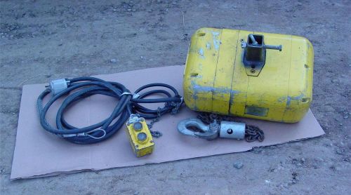 P &amp; H ELECTRIC - HARNISCHFEGER HOIST - 1/2 TON LIFT - 1/2 HP MODEL NO- A216-11