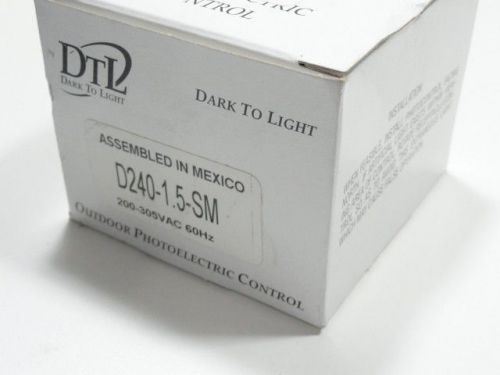 DTL Dark to Light Outdoor Photoelectric Control  D240-1.5-SM - 200-305 VAC 60Hz