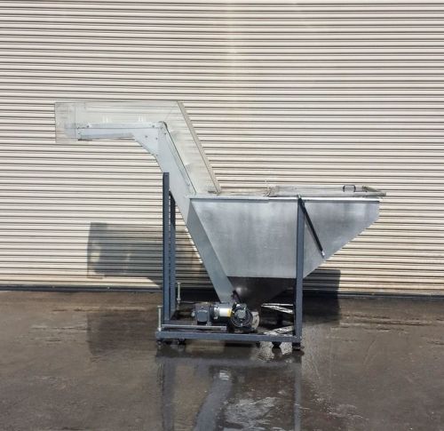 Empty Bottle Elevator Feeder w/ SS Hopper, Cleated Incline Conveyor