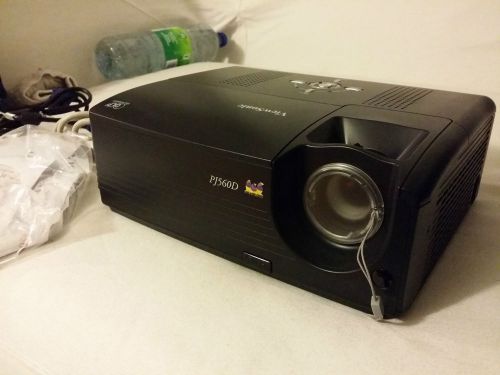 Used ViewSonic PJ560D DLP Projector