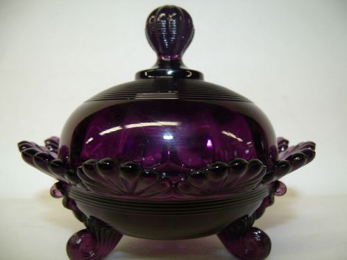 Amethyst purple glass klondyke pattern Covered Candy dish butter fluted scrolls