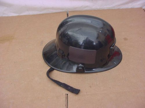 NICE PHENIX TECHNOLOGY -  FIRST DUE FIREFIGHTER HELMET - SIZE 6 1/5 - 7 7/8 -