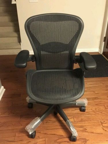 Herman Miller Aeron Office Chair AE113AWB