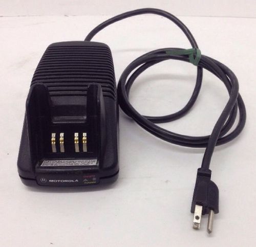 Motorola NTN7209A Charger Model AA16740 For HT1000, MTS2000, XTS5000 Portables