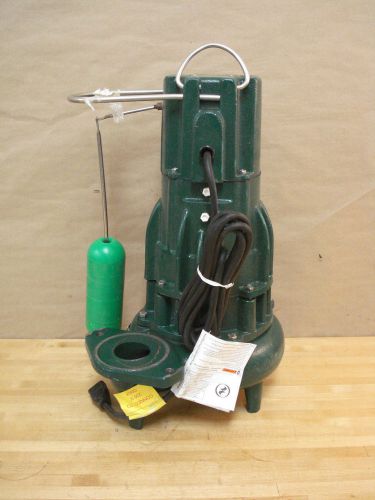 Zoeller D284 Automatic Submersible Sewage Pump, 1 HP, 230V, 1 Ph, 3&#034; NPT (72C)