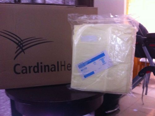 Isolation Gown Cardinal/Convertors AT4437-BD Universal,Latex Free,10/bags,100/cs