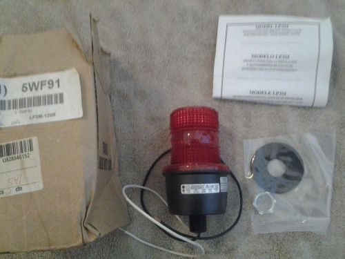 Low Profile Warning Light, Strobe, Red, LP3M-120R