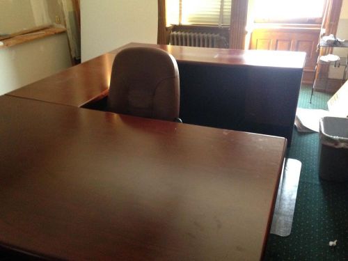 Cherry U-shaped Executive Desk