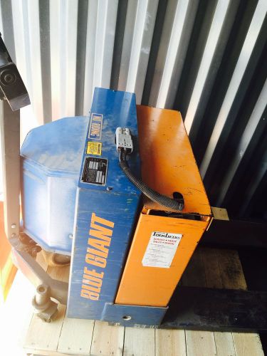 1 DAY LISTING ONLY!!! Electric Pallet Jack / Forklift BLUE GIANT 4500Lb 24V