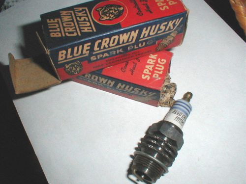 Vintage hit and miss tractor engine spark plugs