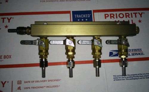 4-way Air Distributor/Manifold - with 1/4&#034; and 1/4&#034; Barbs