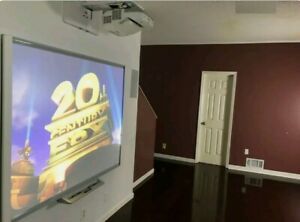 Interactive Smart Board M600 &amp; Epson powerlite  475W Short Throw 3LCD Projector