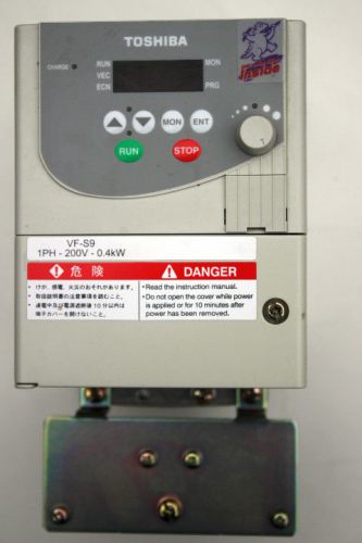 TOSHIBA &#034;TOSVERT&#034; VF-S9 1PH - 200V - 0.4KW INDUSTRIAL INVERTER