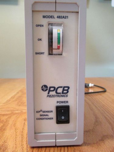 PCB PIEZOTRONICS model 482A21 with power supply and BNC output cord