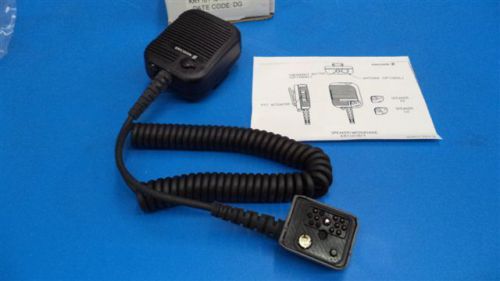 KRY-101-1617/63R2A ERICSSON MIC/SPEAKER/VOICE TRANSMITTER W/LAPEL CLIP - NEW