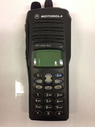 MOTOROLA HT1550-XLS UHF PORTABLE RADIO